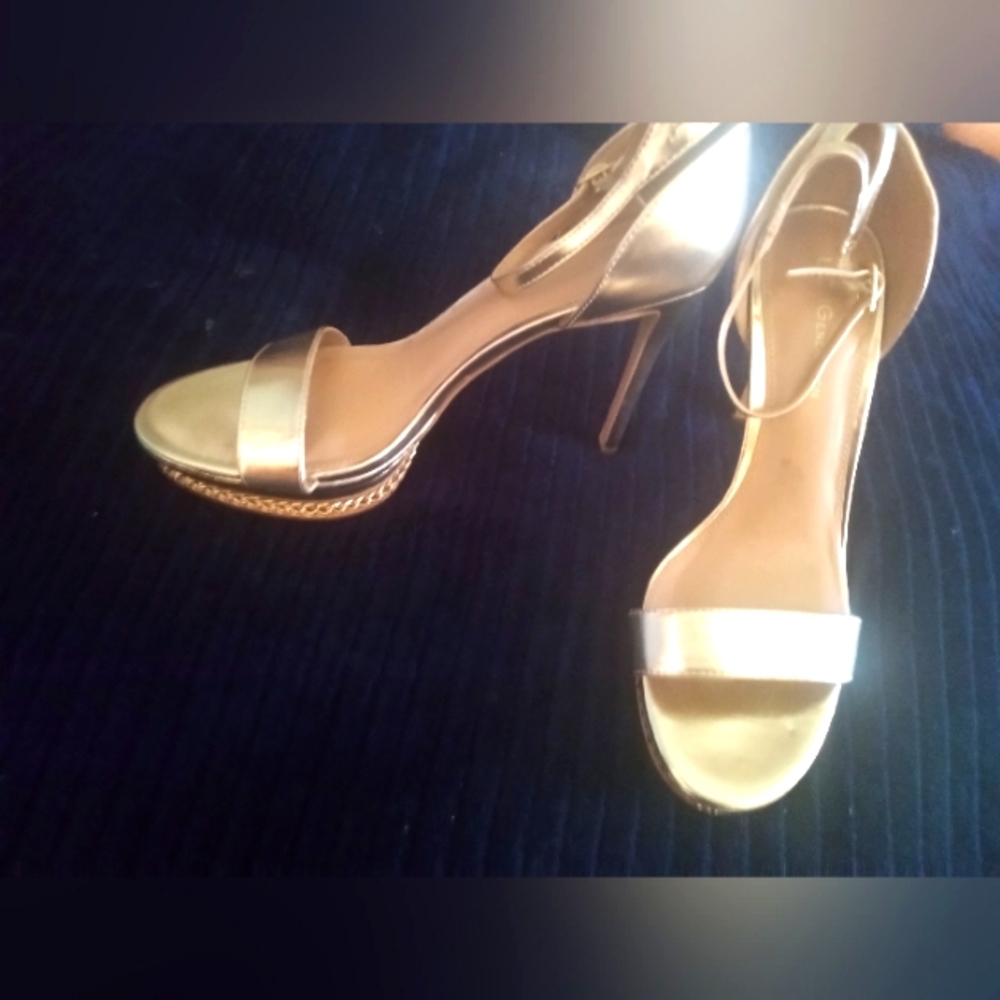 Elegant Gold Stiletto Heels By BCBG Generations, 8
